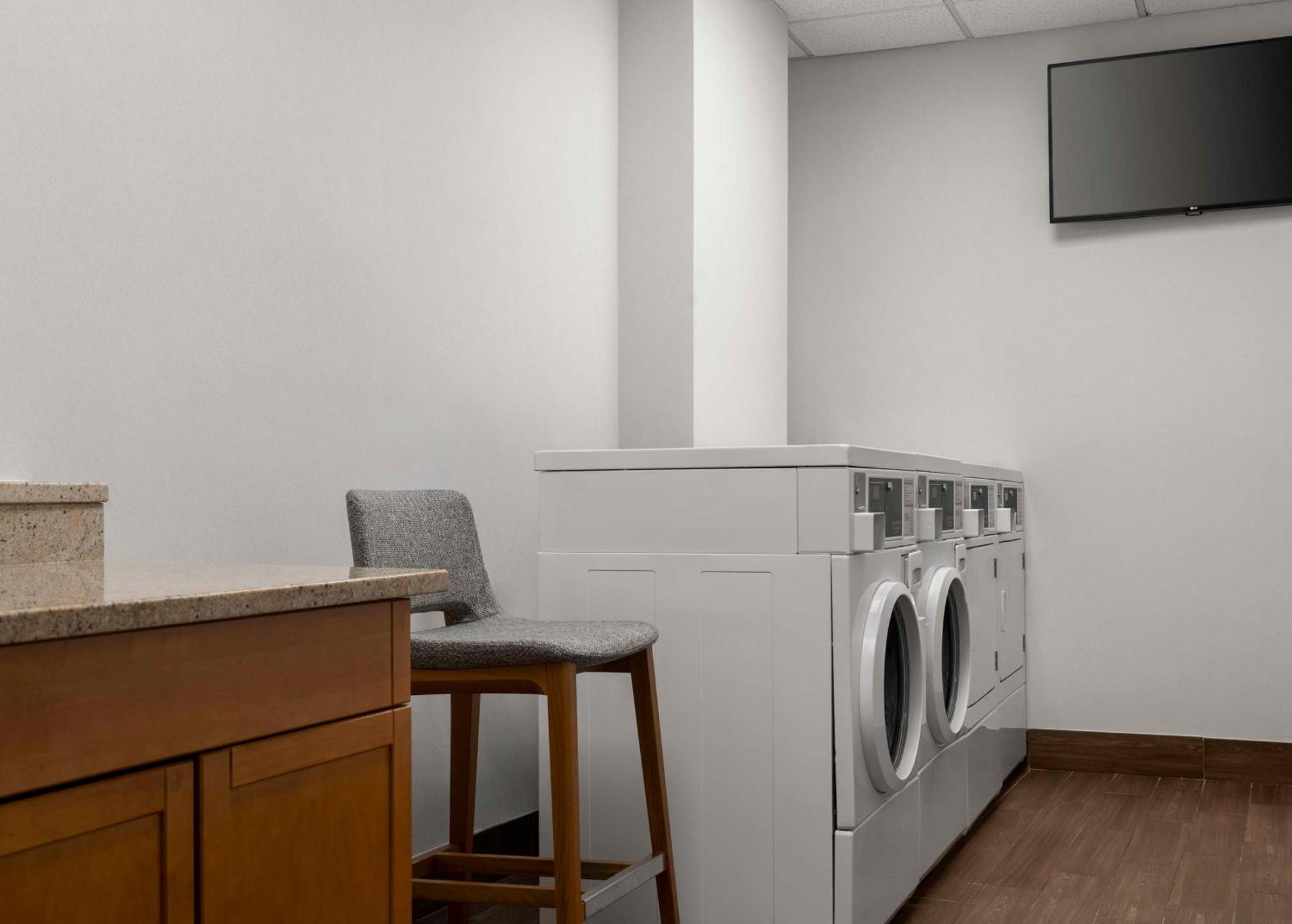 Homewood Suites By Hilton Boston Cambridge-Arlington, Ma Экстерьер фото