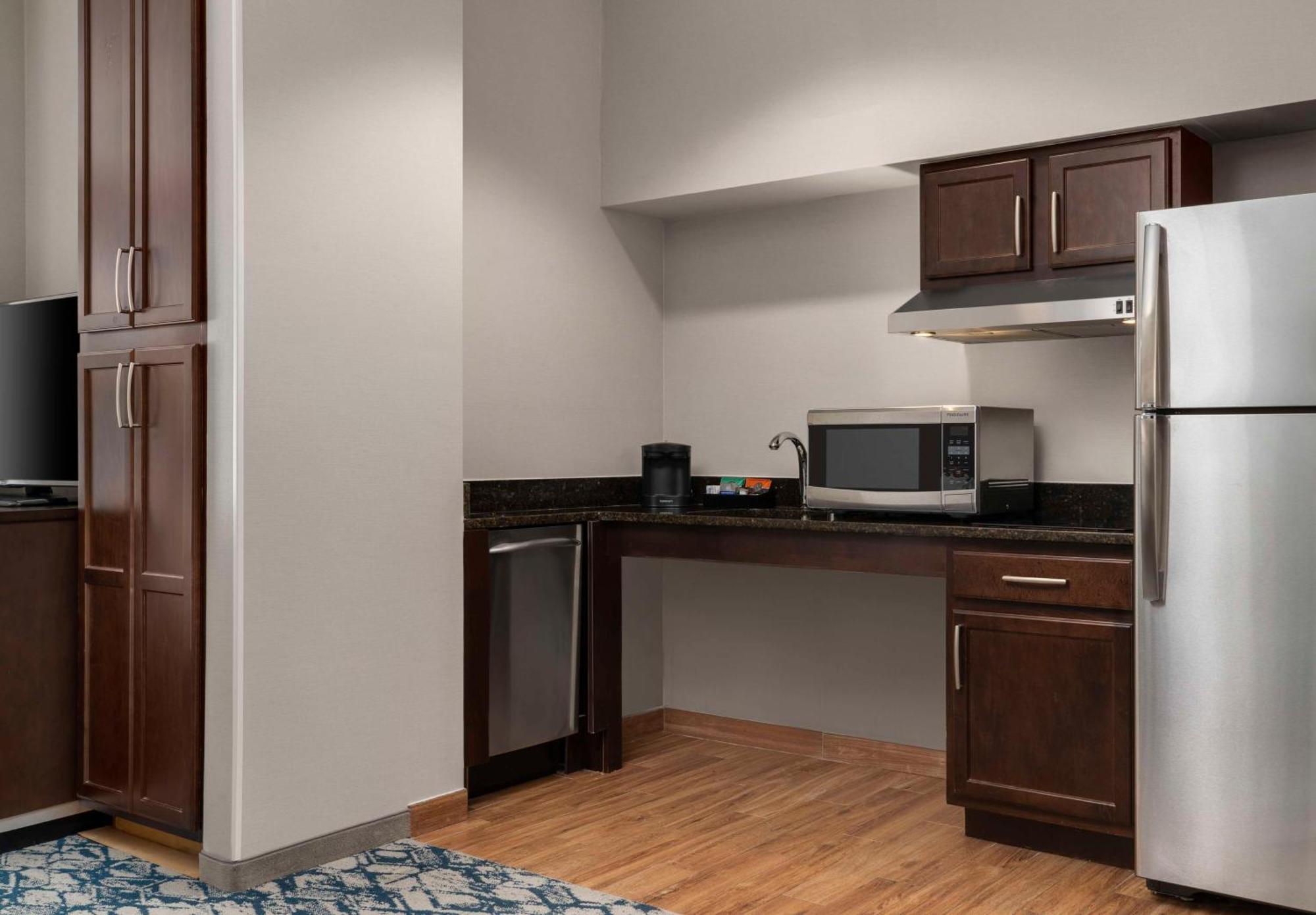 Homewood Suites By Hilton Boston Cambridge-Arlington, Ma Экстерьер фото
