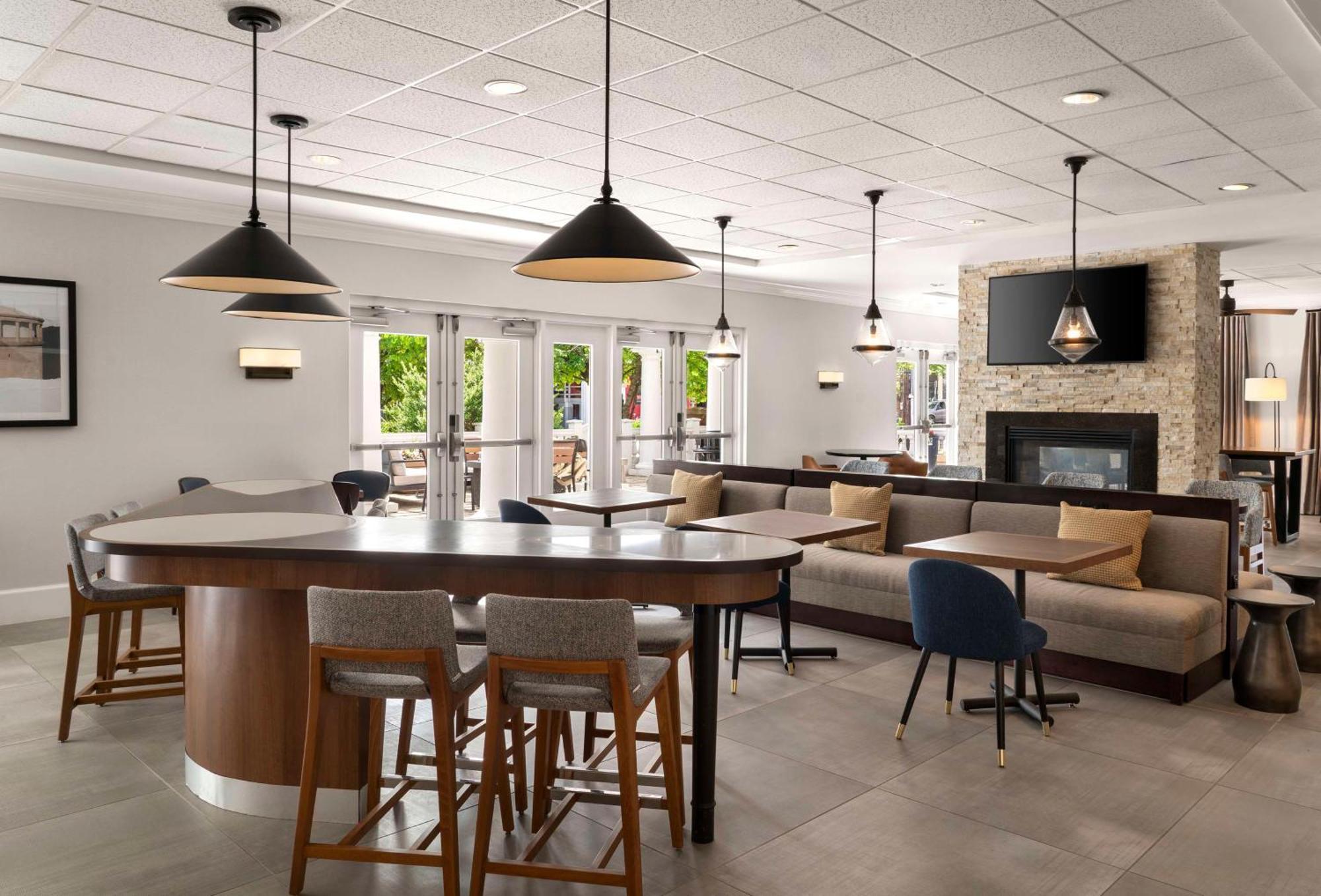 Homewood Suites By Hilton Boston Cambridge-Arlington, Ma Экстерьер фото
